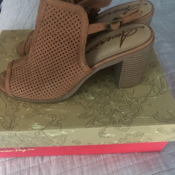 American Rag - Picture 2 of 2